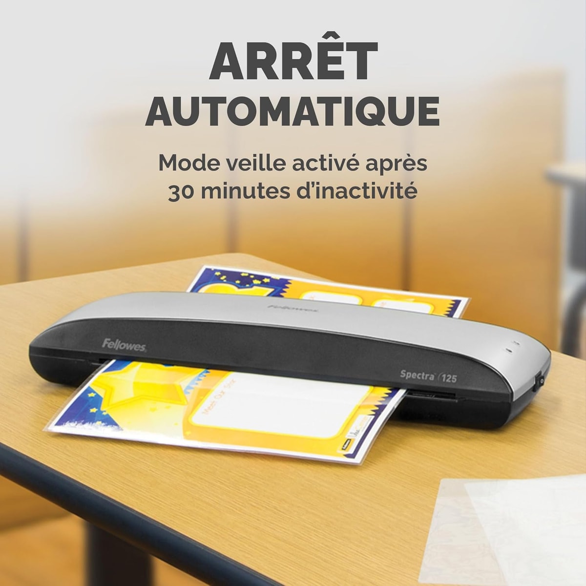 La plastifieuse FELLOWES Spectra A4 posée sur une table