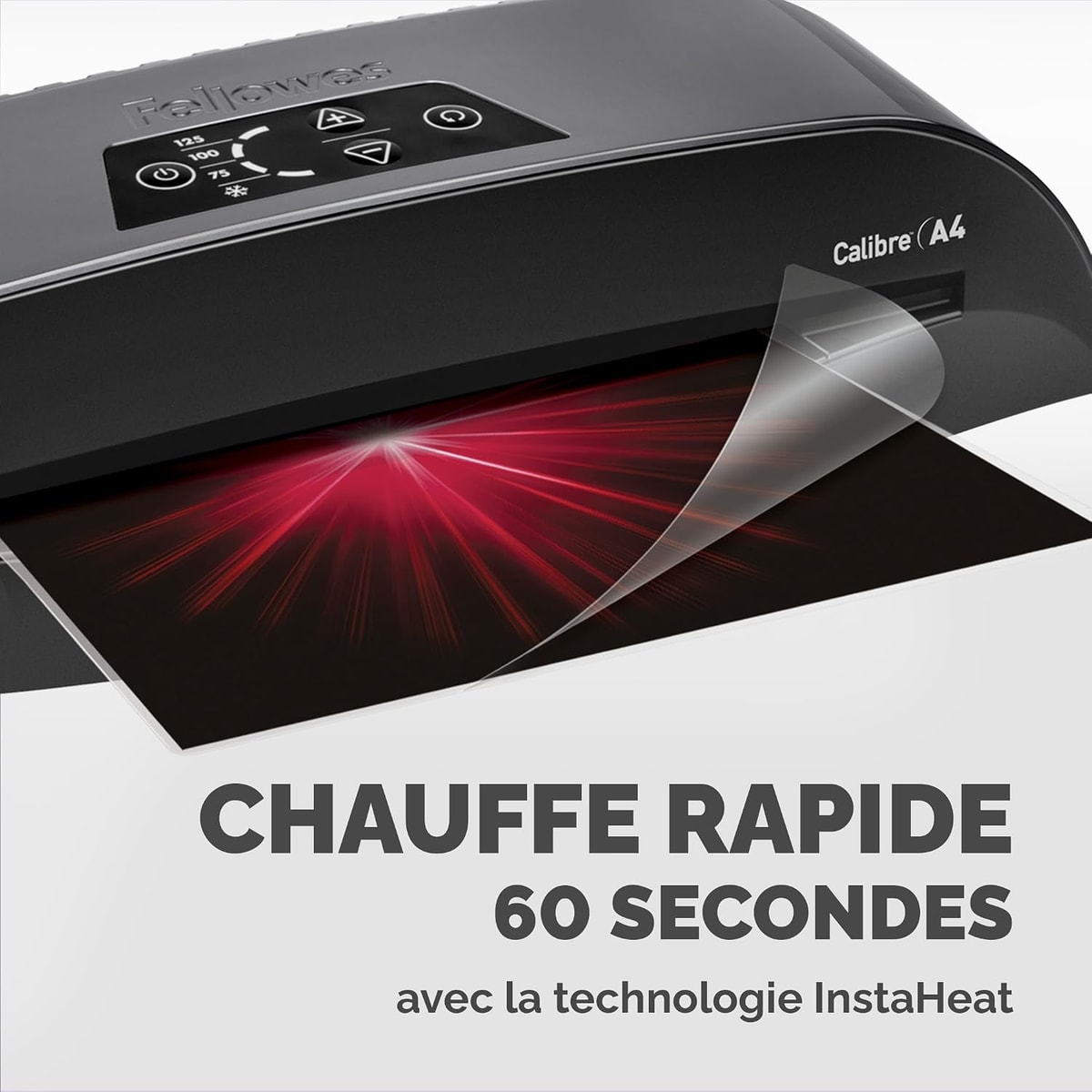 Une pochette en sortie de la plastifieuse FELLOWES Calibre A4