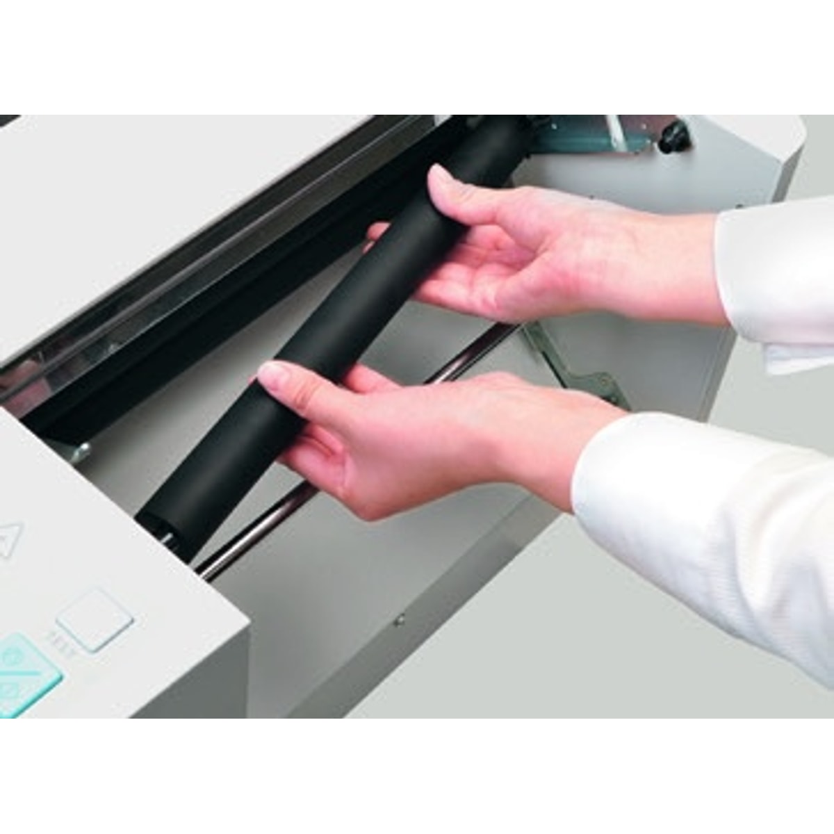 Rouleau de pliage retiré de la plieuse Uchida EZF-100