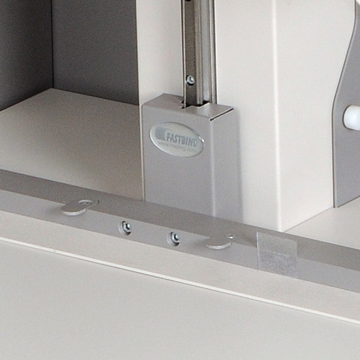 Colonne Mountinglift et barre de guidage de couverture.