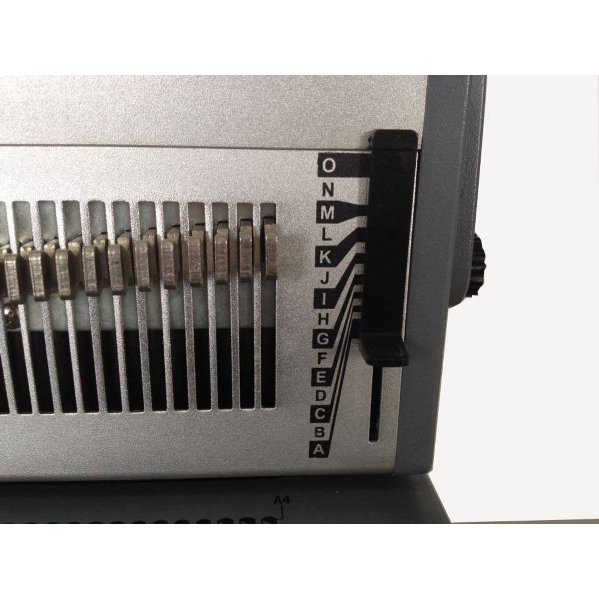 Poinçons du perforelieur FALCON K SUPER47