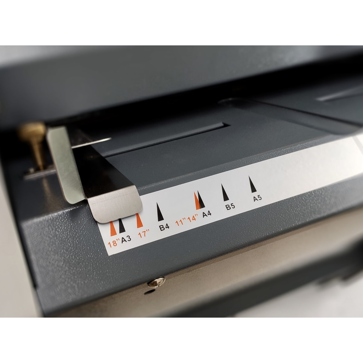 Guide de format de la plieuse-agrafeuse SUPERFAX SF-500EU SRA3, repères du A5 au SRA3