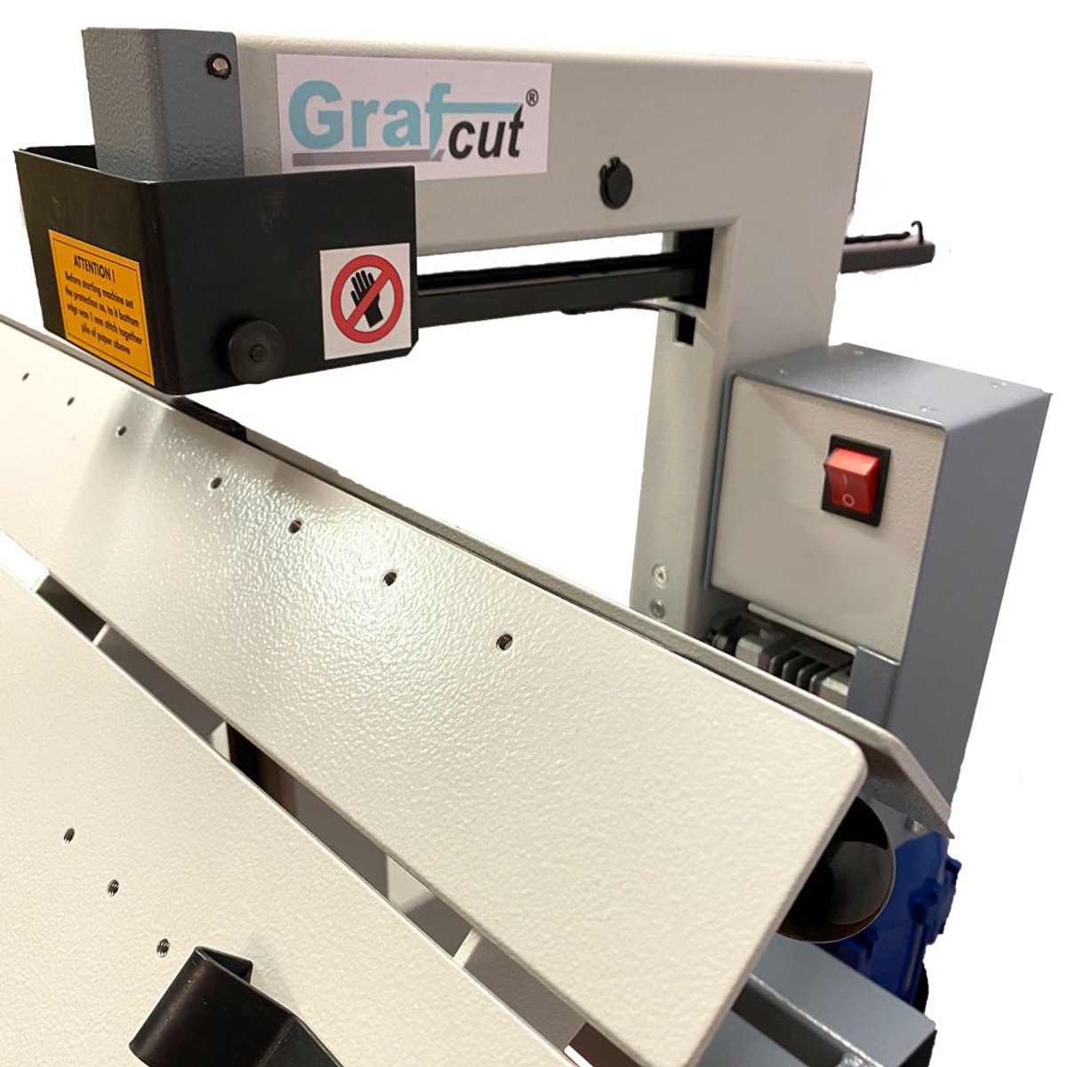 La tête d'agrafage de l'agrafeuse électrique GRAFCUT X-14 II, vue de près