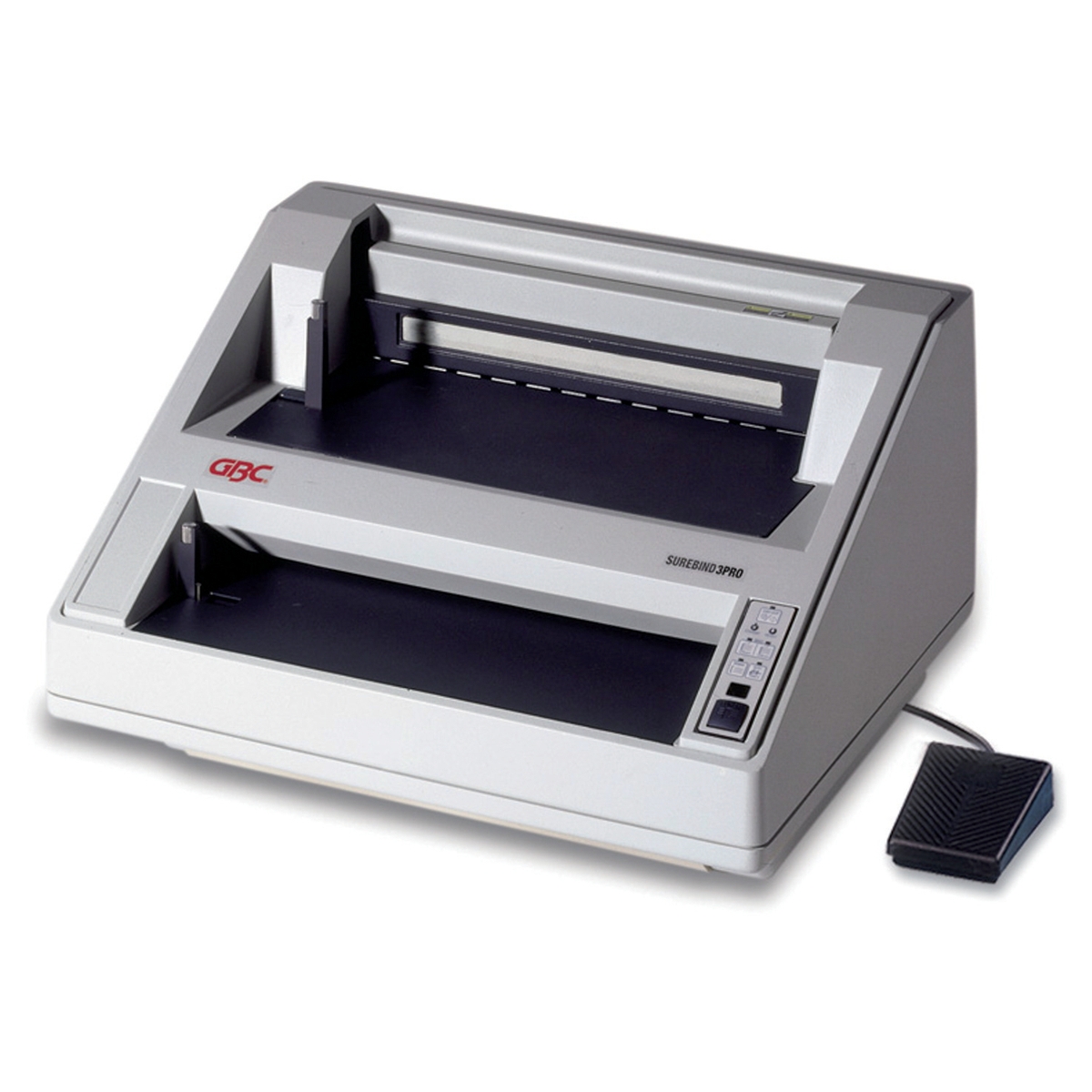 Le relieur avec sa pédale de perforation, GBC SureBind System 3 Pro