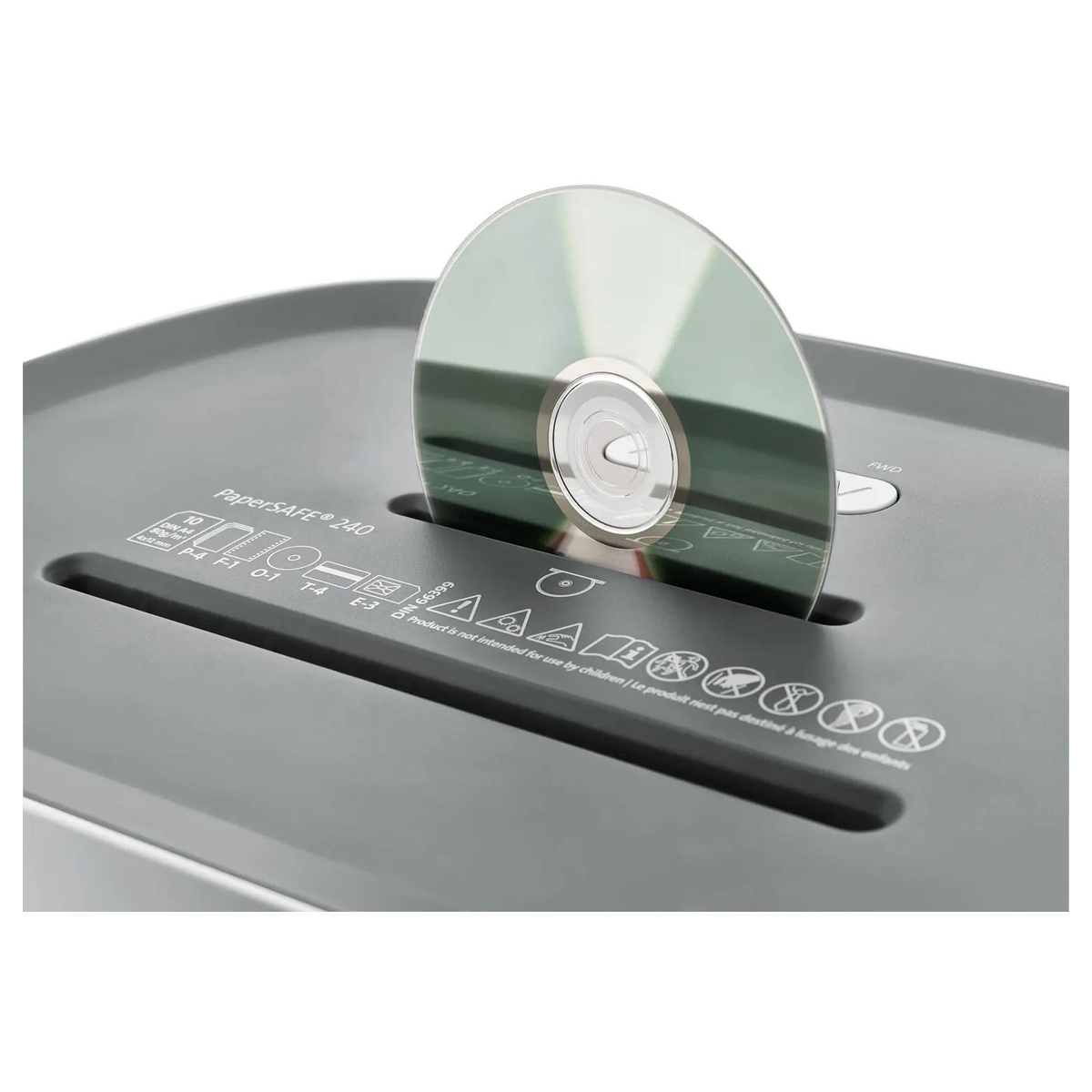 CD introduit dans la fente dédiée du destructeur DAHLE PaperSAFE 420