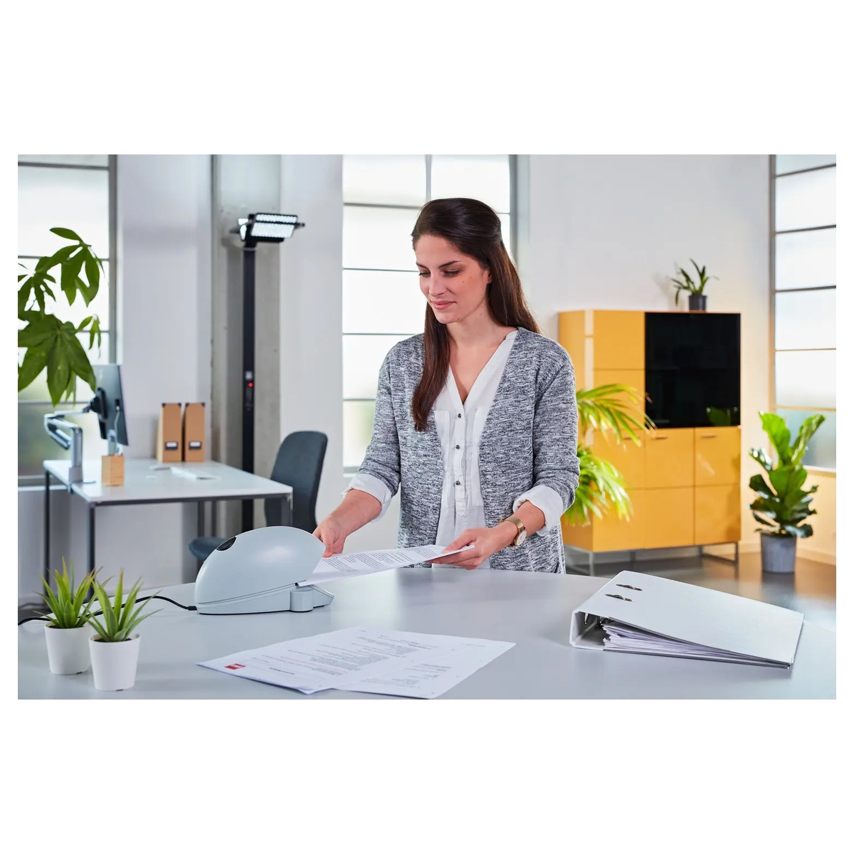 Document agrafé avec l'agrafeuse électrique NOVUS B 90EL.