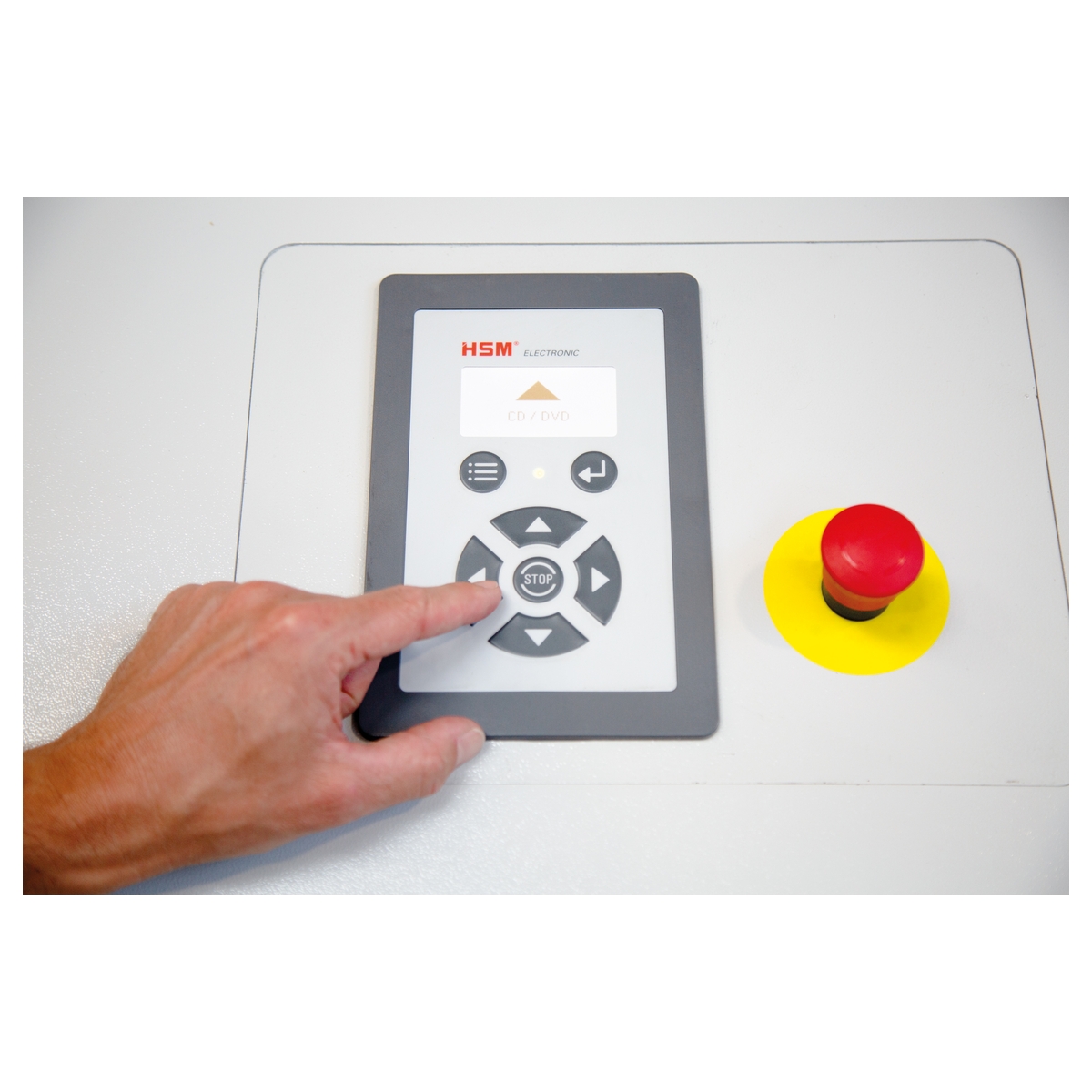 Clavier et arrêt d'urgence du Destructeur de médias HSM StoreEx HDS 230 20 x 40-50 mm avec bande d'évacuation